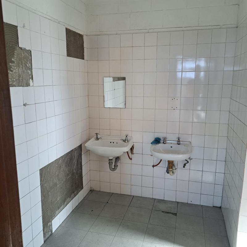 To Let commercial Property for Rent in Korsten Eastern Cape